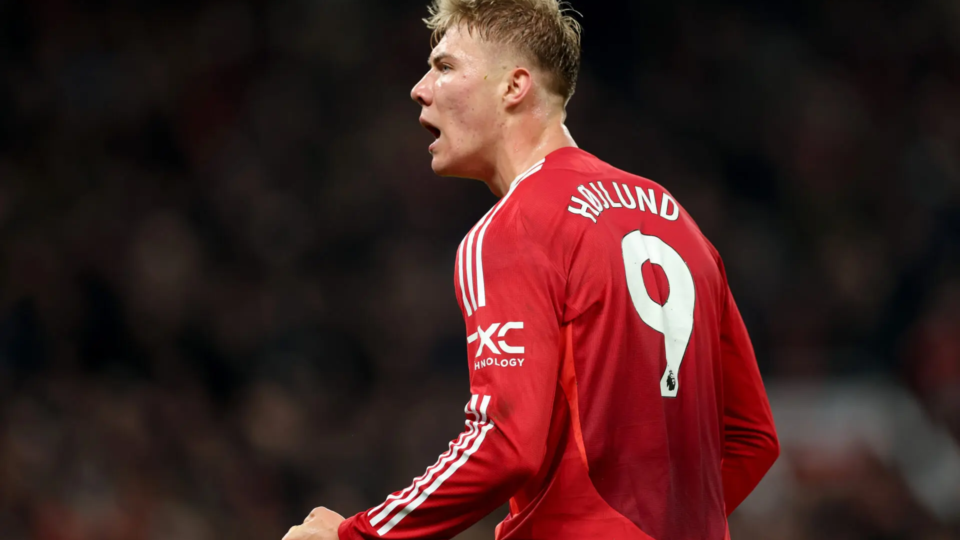 Manchester United Menyepakati Kesepakatan Pinjaman Striker Rasmus Hojlund temp